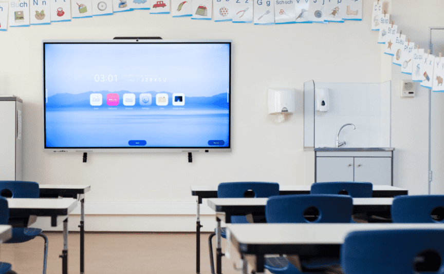 Interactive Digital Whiteboards - Touch Screen SMART Board | IWB